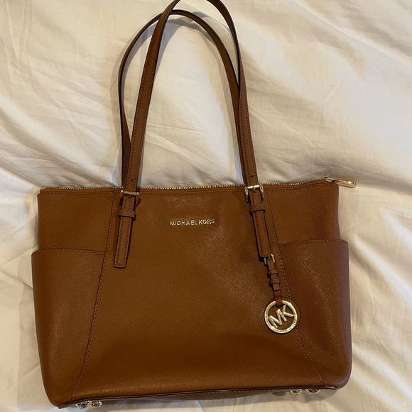 Michael Kors Handbags - Michael kors tote purse